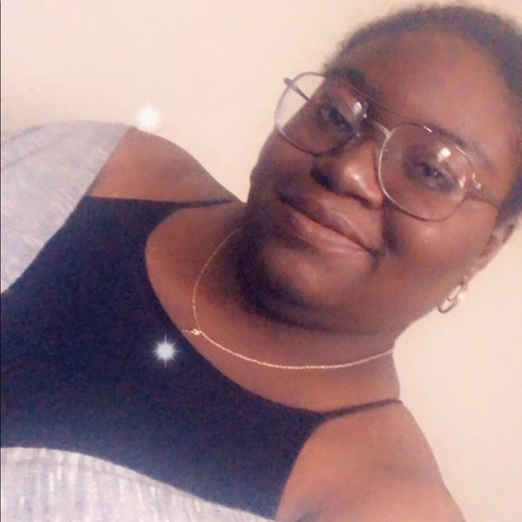 Meet your Posher, Ebere - Picture 1 of 1